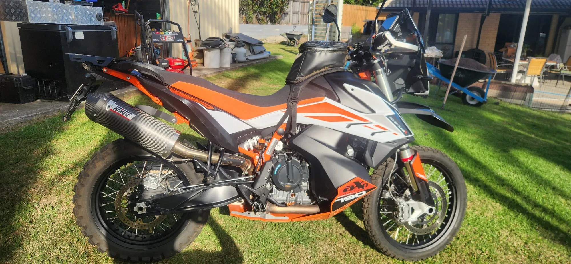 2019 KTM 690 Enduro R — photo 1 of 2