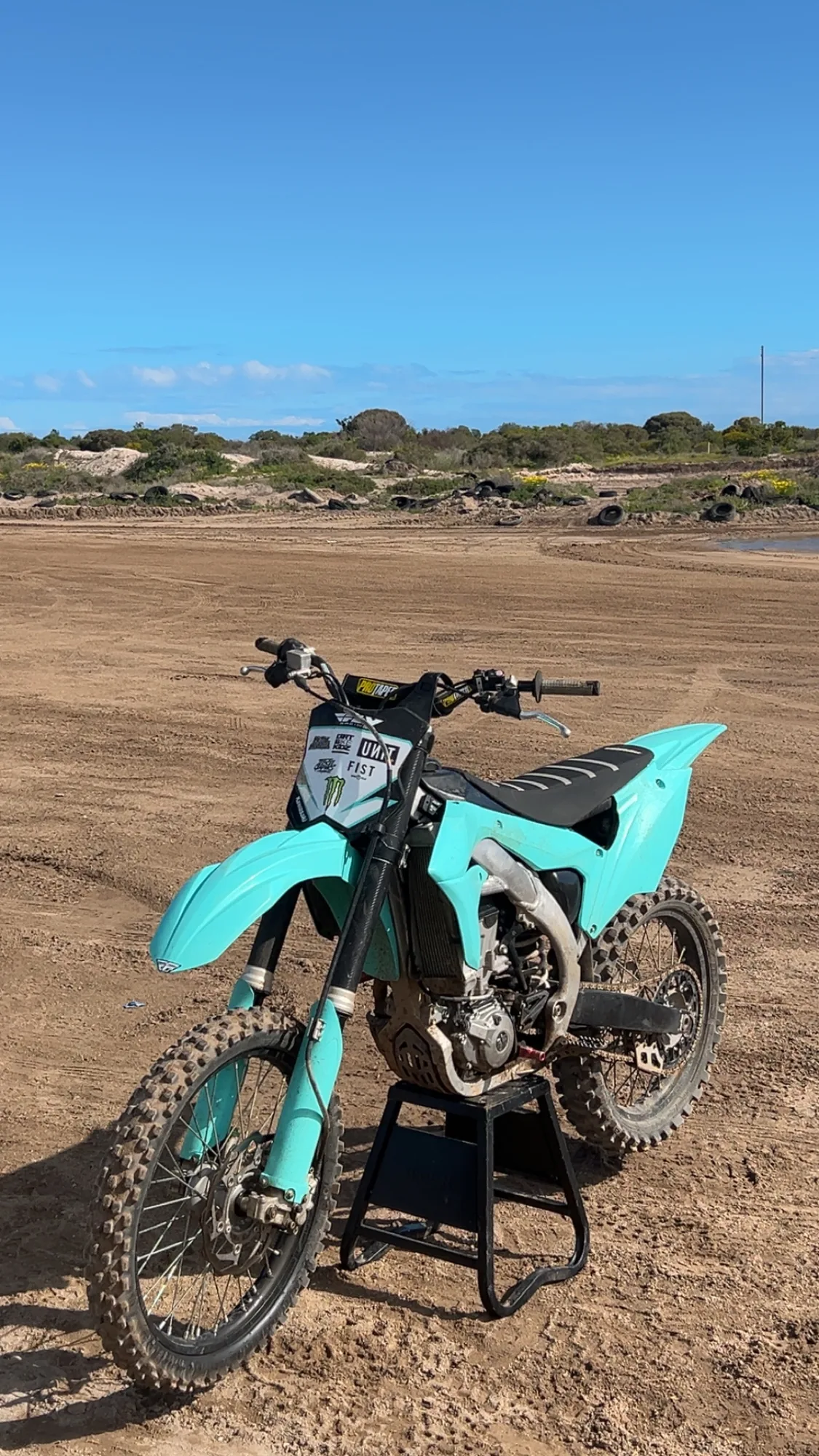 2017 Kawasaki KX450F — photo 1 of 7