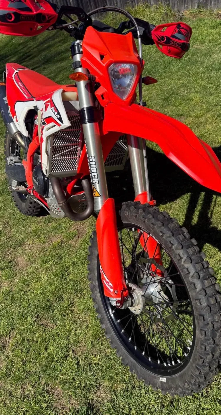 2025 Other Beta — photo 1 of 2