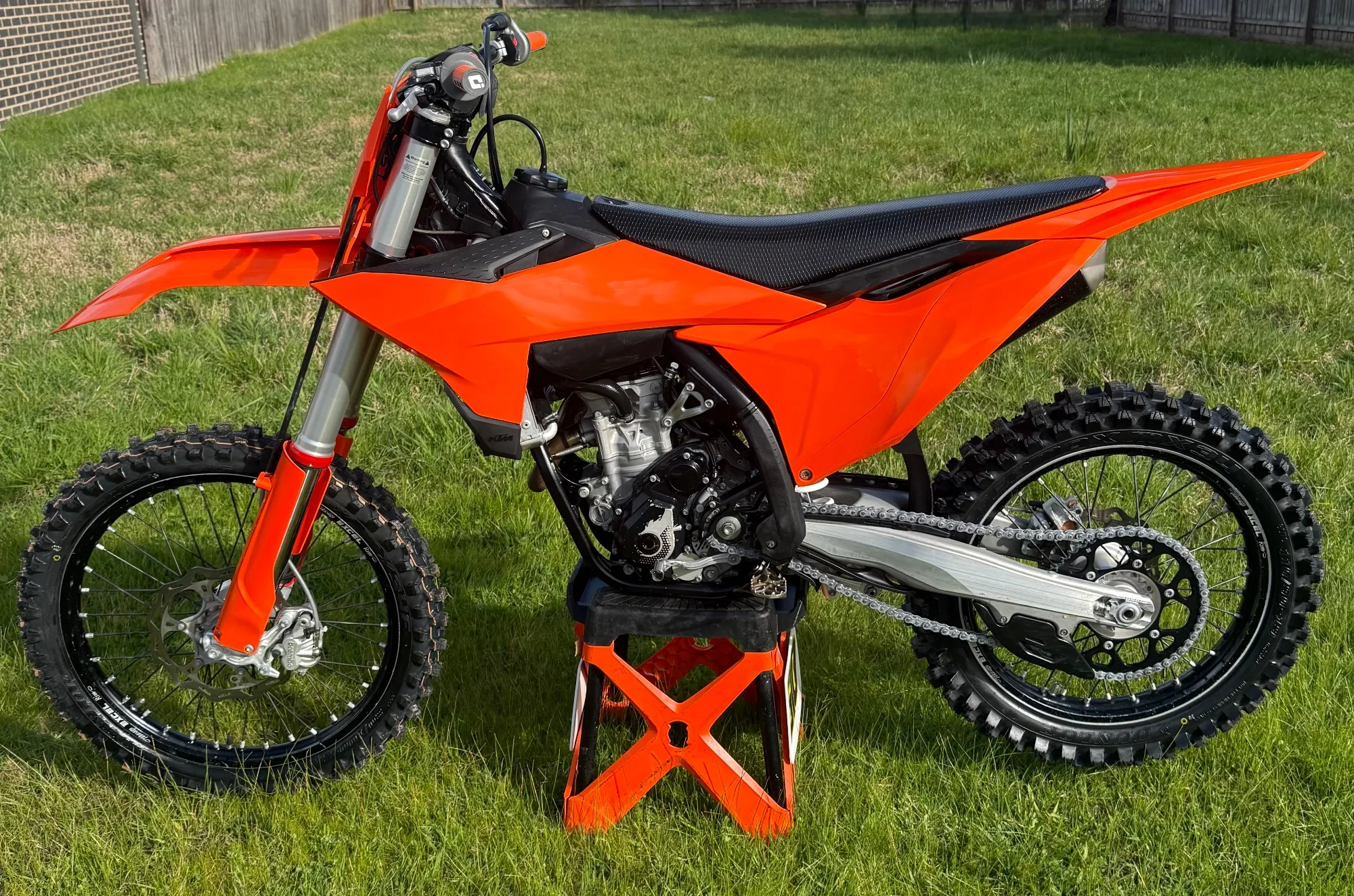 2025 KTM 250 SX-F — photo 1 of 4