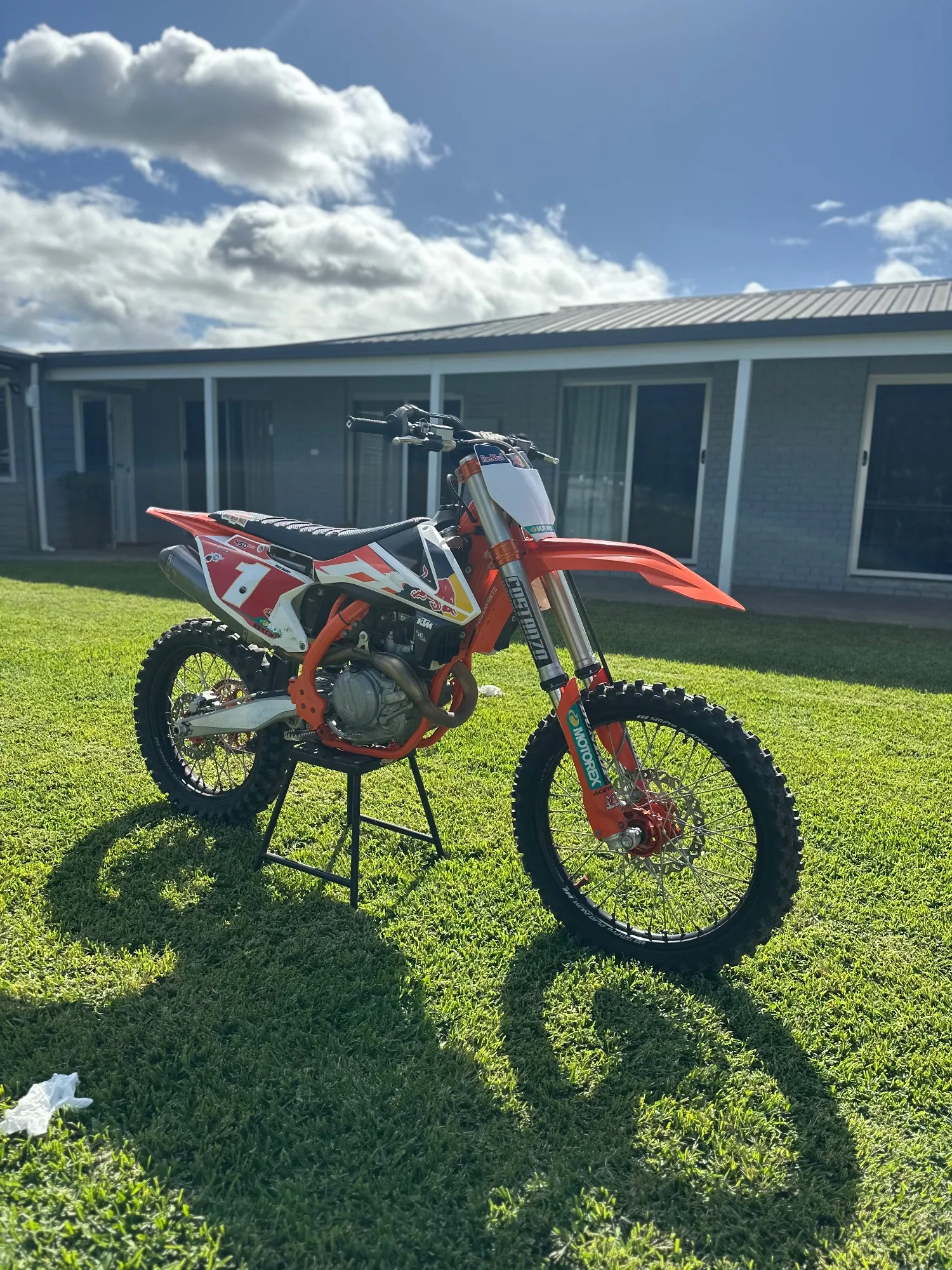 2016 KTM 450 SX-F — photo 1 of 11