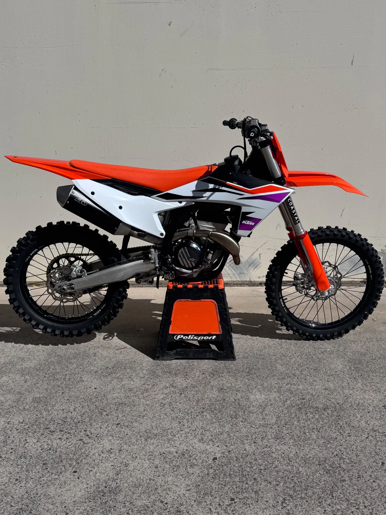 2024 KTM 250 SX-F — photo 1 of 8