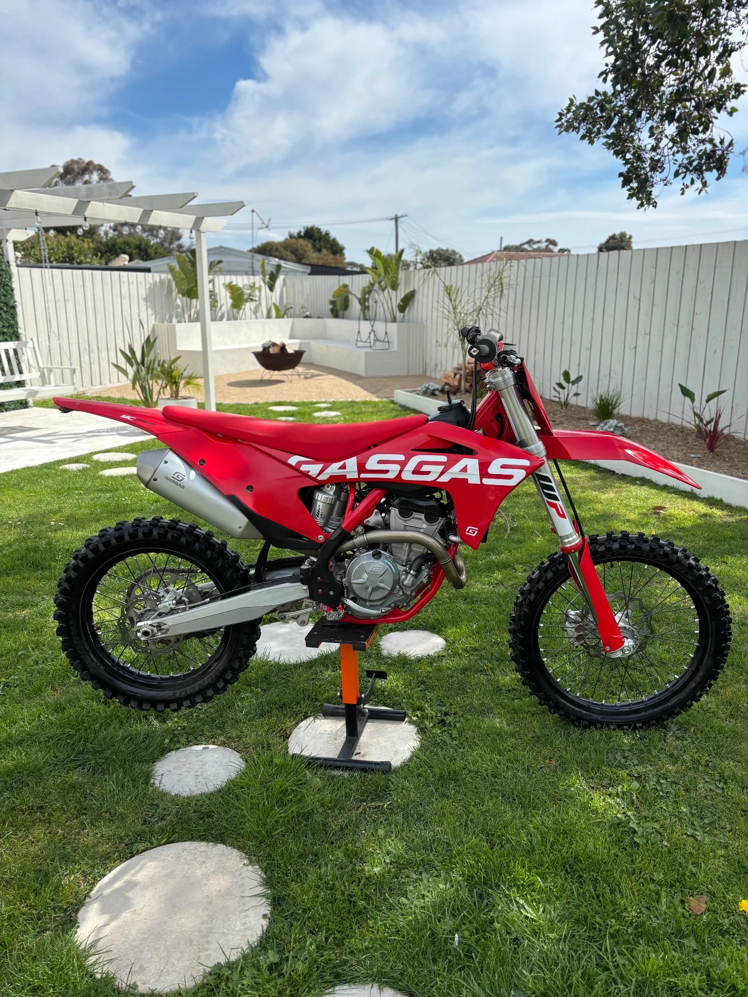 2023 GasGas MC250F — photo 1 of 16